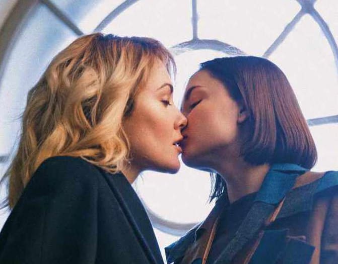 влюбилась в коллегу женщину